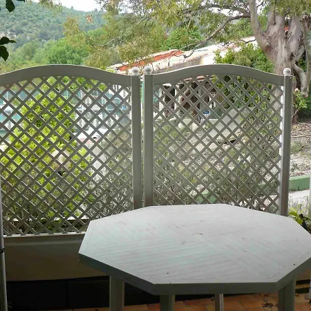 Le Claux Des Hesperides 2*