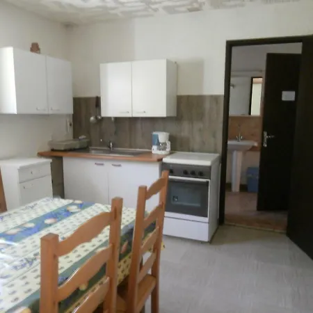 Le Claux Des Hesperides 2*