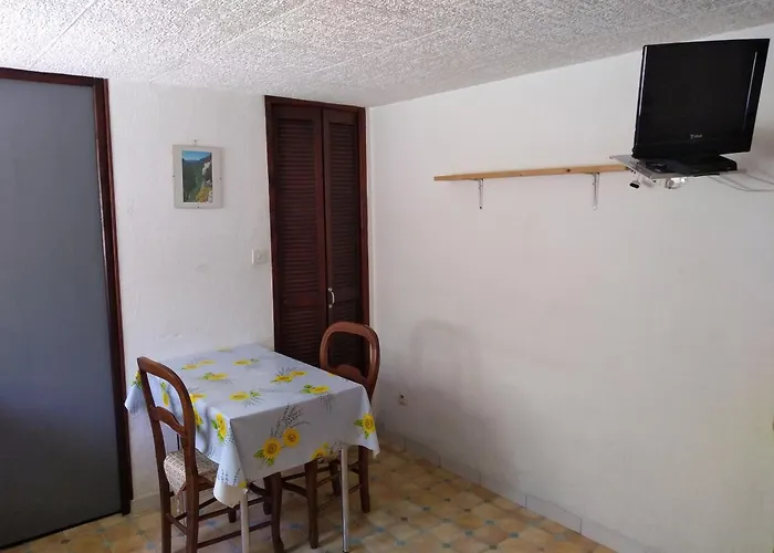 Le Claux Des Hesperides