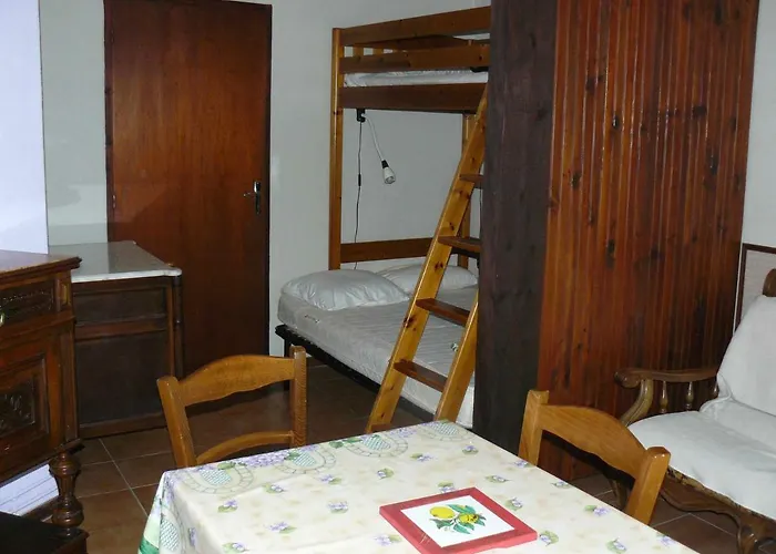 Le Claux Des Hesperides