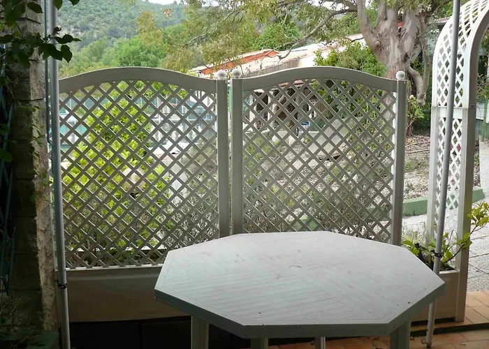 Le Claux Des Hesperides 2*